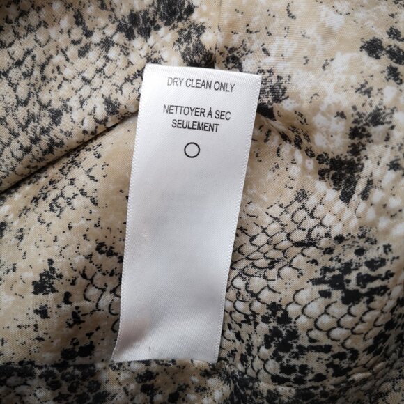 Ricki's Ladies Size Small Tan Lined 1 Button Closure Belted Trench Coat - Picture 6 of 12